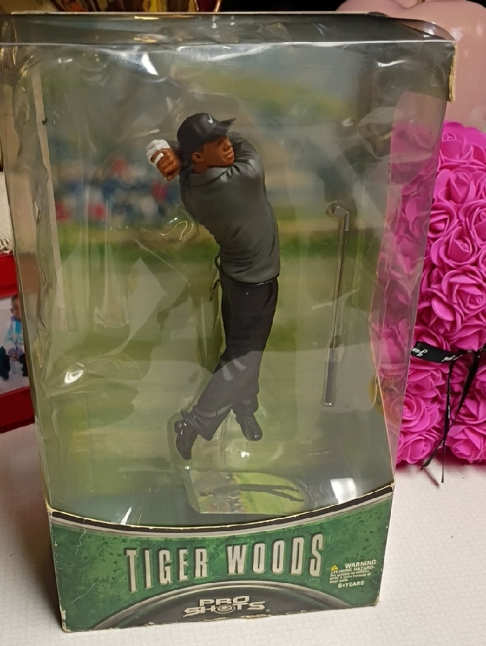 Tiger Woods Men’s Golf Figurine – Black and Gray